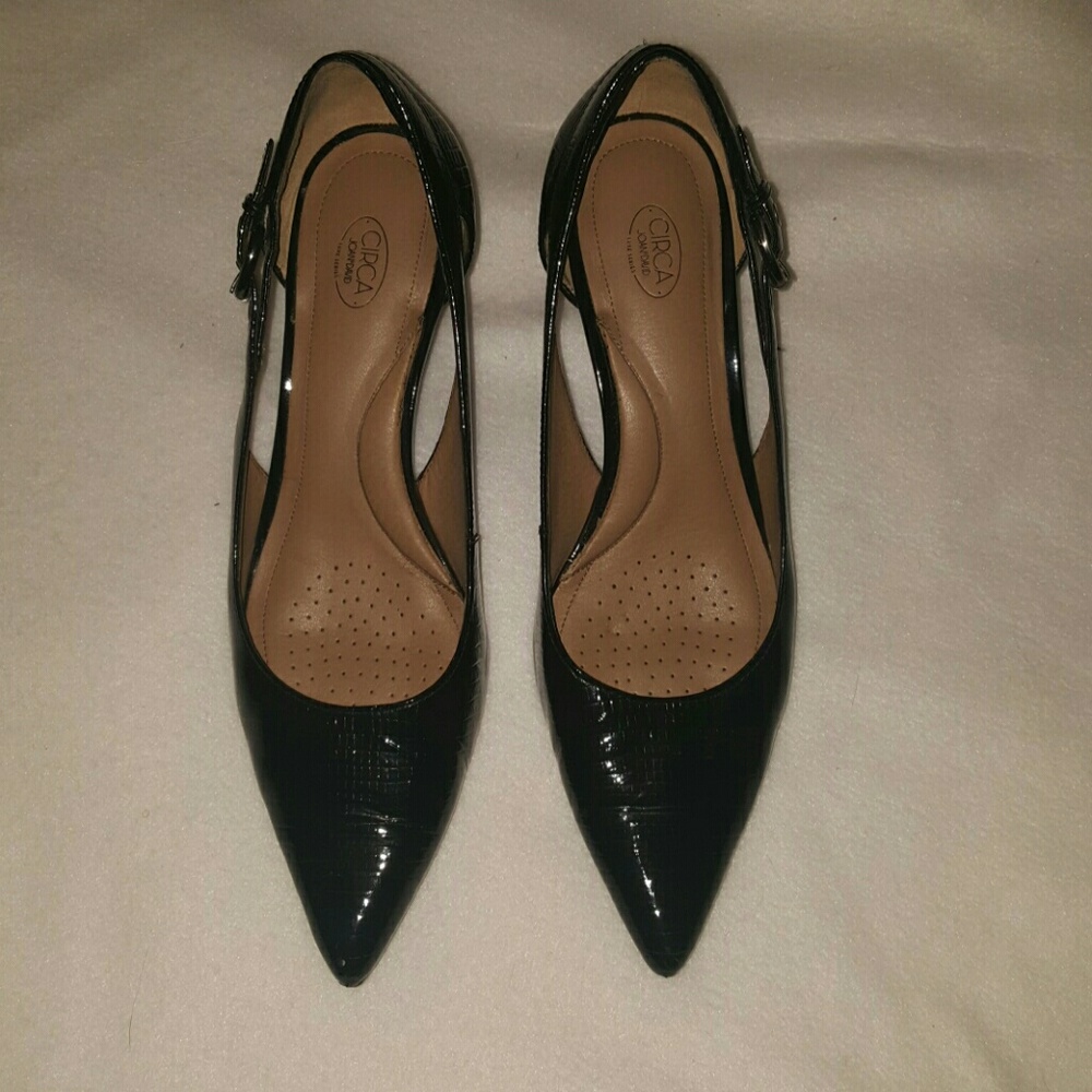 circa Joan&David Luxe series black heels